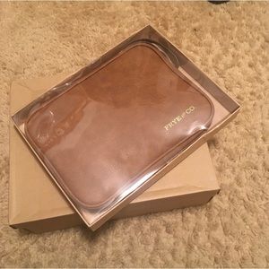 Frye and Co. Vegan Leather Tech Storage Color Cognac Brown Case NWT IN GIFT BOX!